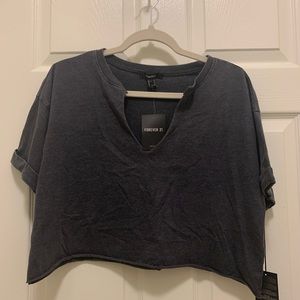 NWT Forever 21 V-neck Short Sleeve Crop Top